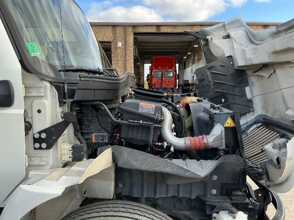 Medium Duty Box Truck-Light and Medium Duty Trucks-International-2021-MV607-Waco-TX-98,350\n\t\tmiles-$ 67,750 - Image 23