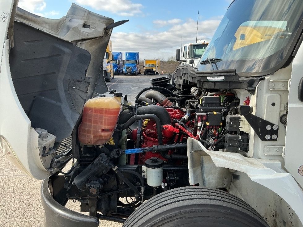 Medium Duty Box Truck-Light and Medium Duty Trucks-International-2021-MV607-Waco-TX-98,350\n\t\tmiles-$ 67,750 - Image 24