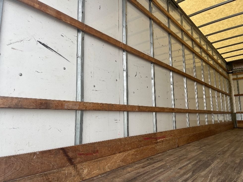 Medium Duty Box Truck-Light and Medium Duty Trucks-International-2021-MV607-Warren-MI-197,289\n\t\tmiles-$ 41,500 - Image 11