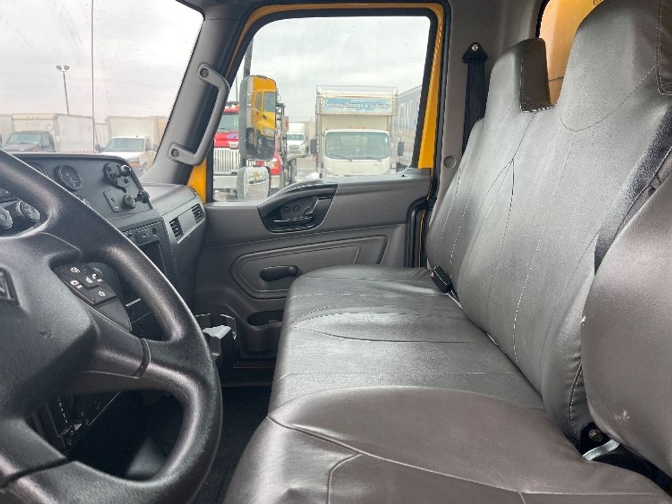 Medium Duty Box Truck-Light and Medium Duty Trucks-International-2021-MV607-Warren-MI-197,289\n\t\tmiles-$ 41,500 - Image 19