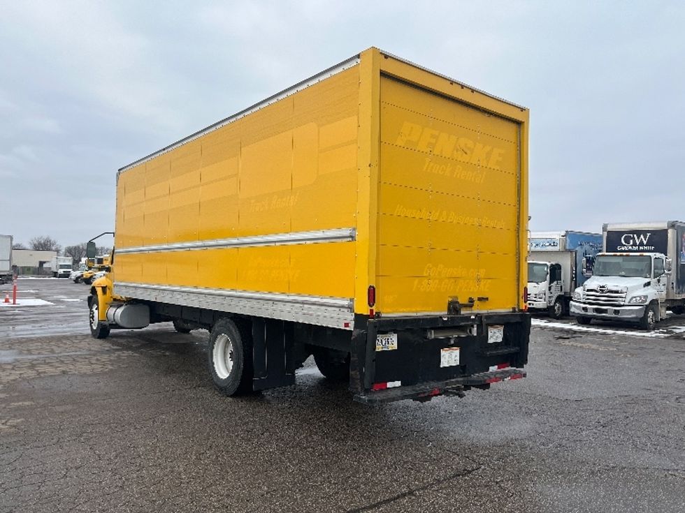 Medium Duty Box Truck-Light and Medium Duty Trucks-International-2021-MV607-Warren-MI-197,289\n\t\tmiles-$ 41,500 - Image 6