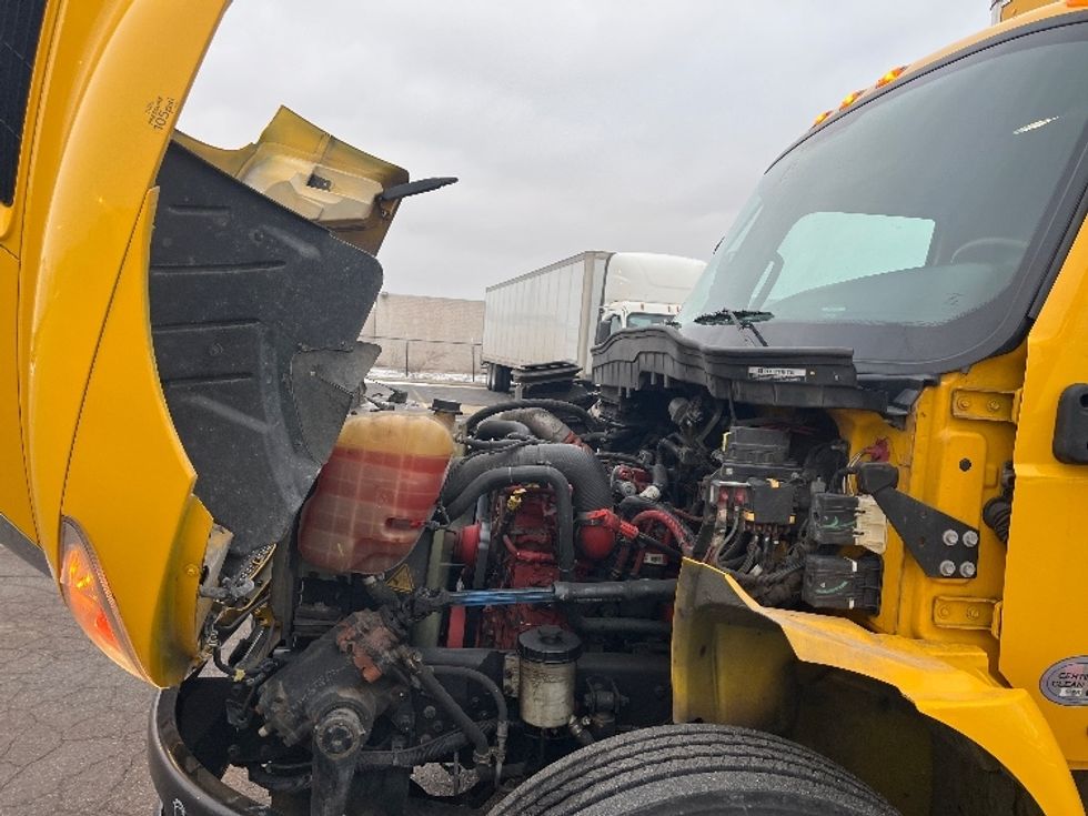 Medium Duty Box Truck-Light and Medium Duty Trucks-International-2021-MV607-Warren-MI-226,749\n\t\tmiles-$ 37,500 - Image 24