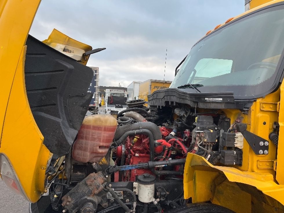 Medium Duty Box Truck-Light and Medium Duty Trucks-International-2021-MV607-Warren-MI-246,086\n\t\tmiles-$ 33,000 - Image 24