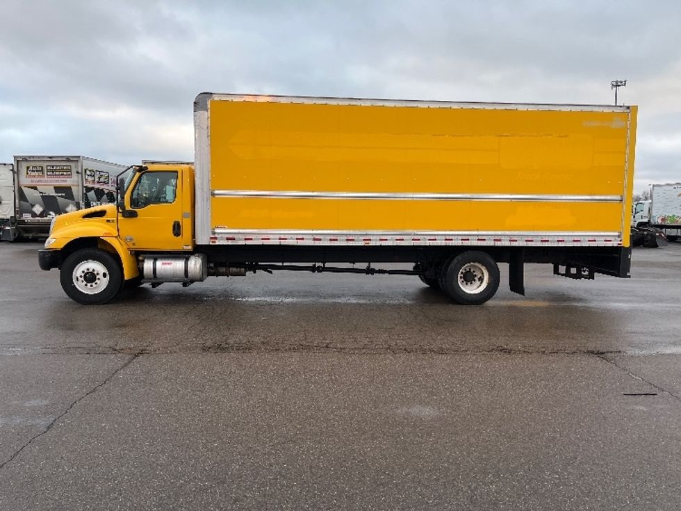 Medium Duty Box Truck-Light and Medium Duty Trucks-International-2021-MV607-Warren-MI-246,086\n\t\tmiles-$ 33,000 - Image 4