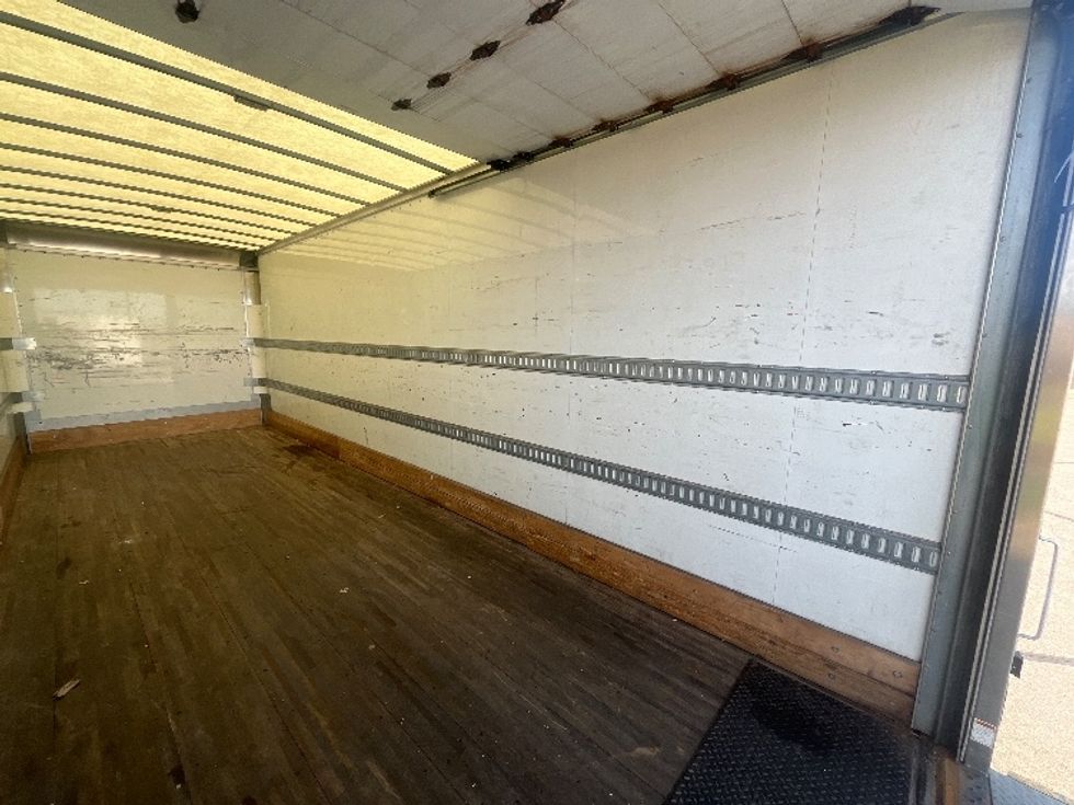 Medium Duty Box Truck-Light and Medium Duty Trucks-International-2021-MV607-Warren-MI-72,853\n\t\tmiles-$ 67,000 - Image 12