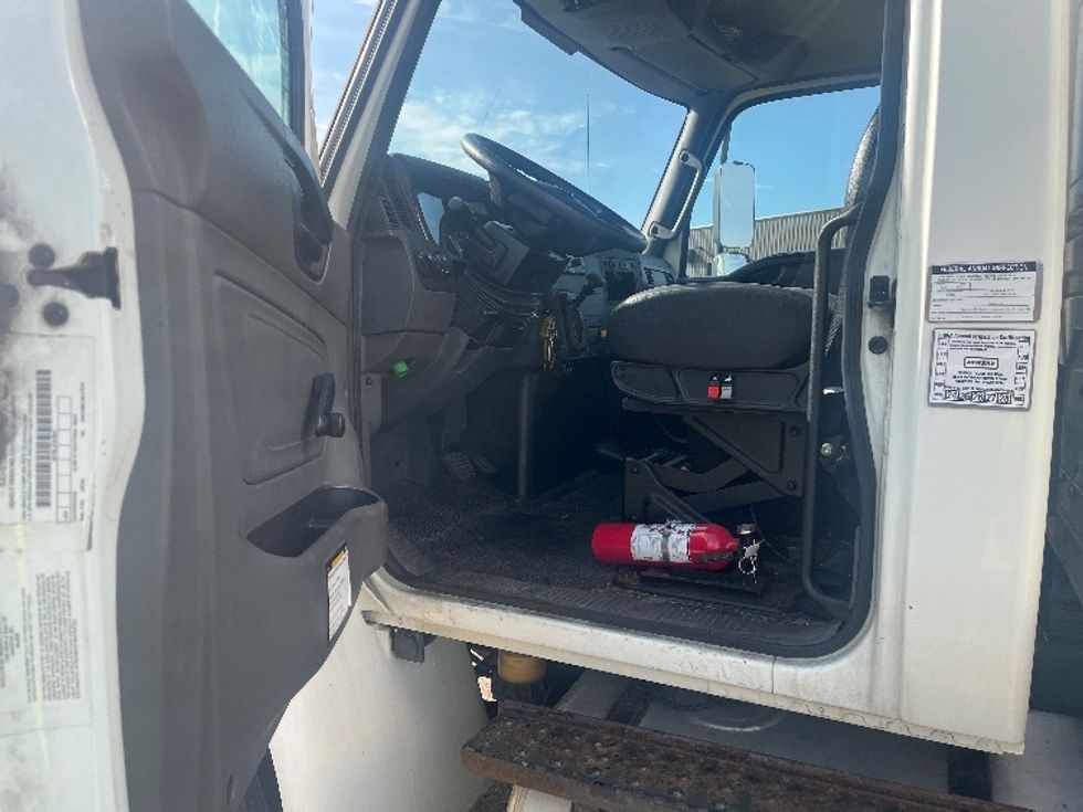 Medium Duty Box Truck-Light and Medium Duty Trucks-International-2021-MV607-Warren-MI-72,853\n\t\tmiles-$ 67,000 - Image 16