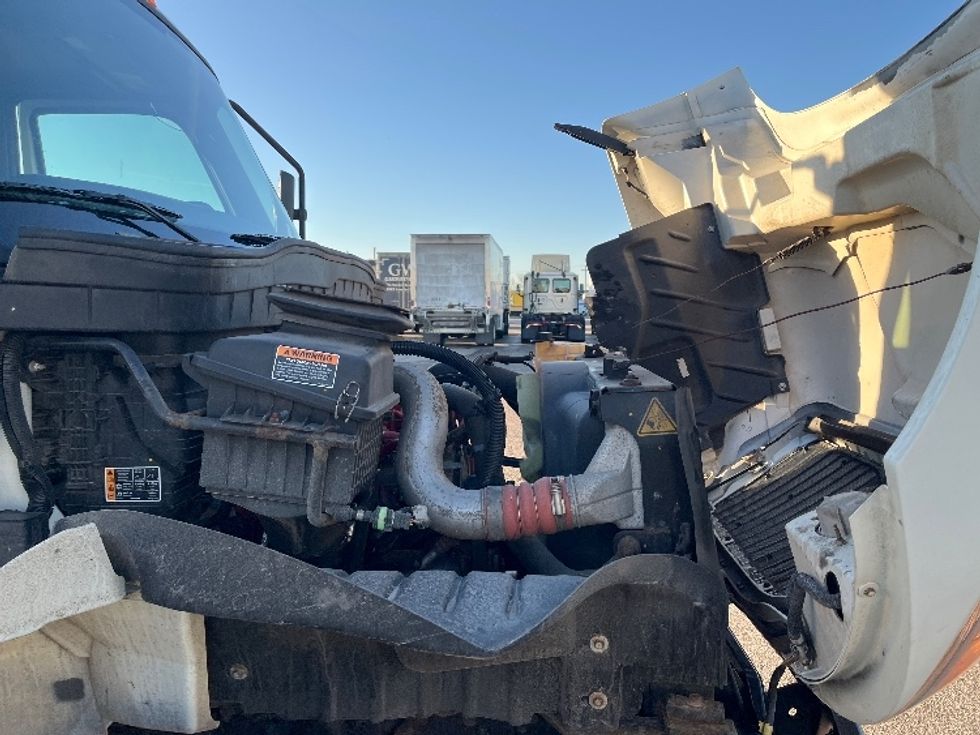 Medium Duty Box Truck-Light and Medium Duty Trucks-International-2021-MV607-Warren-MI-72,853\n\t\tmiles-$ 67,000 - Image 24