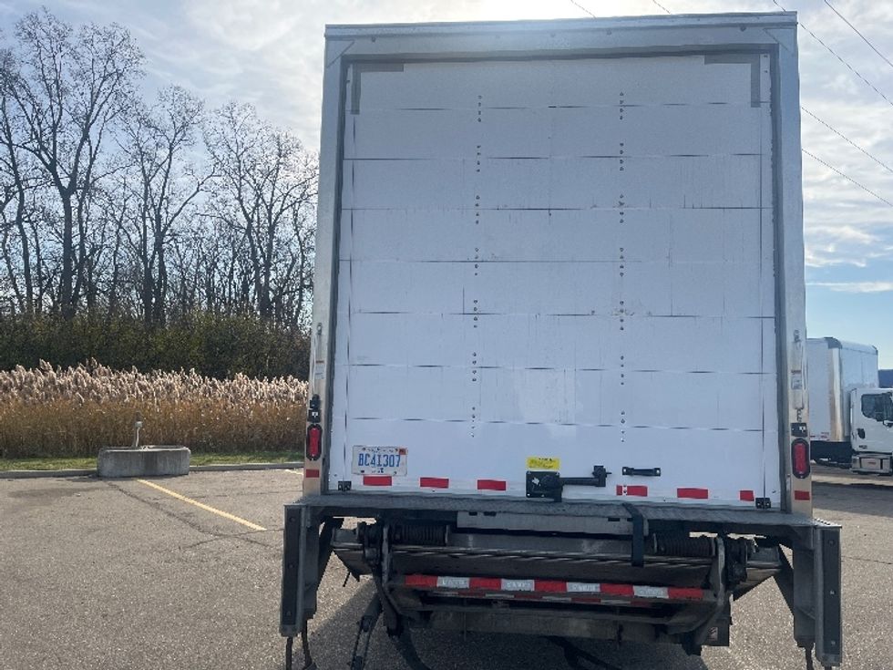 Medium Duty Box Truck-Light and Medium Duty Trucks-International-2021-MV607-Warren-MI-72,853\n\t\tmiles-$ 67,000 - Image 7