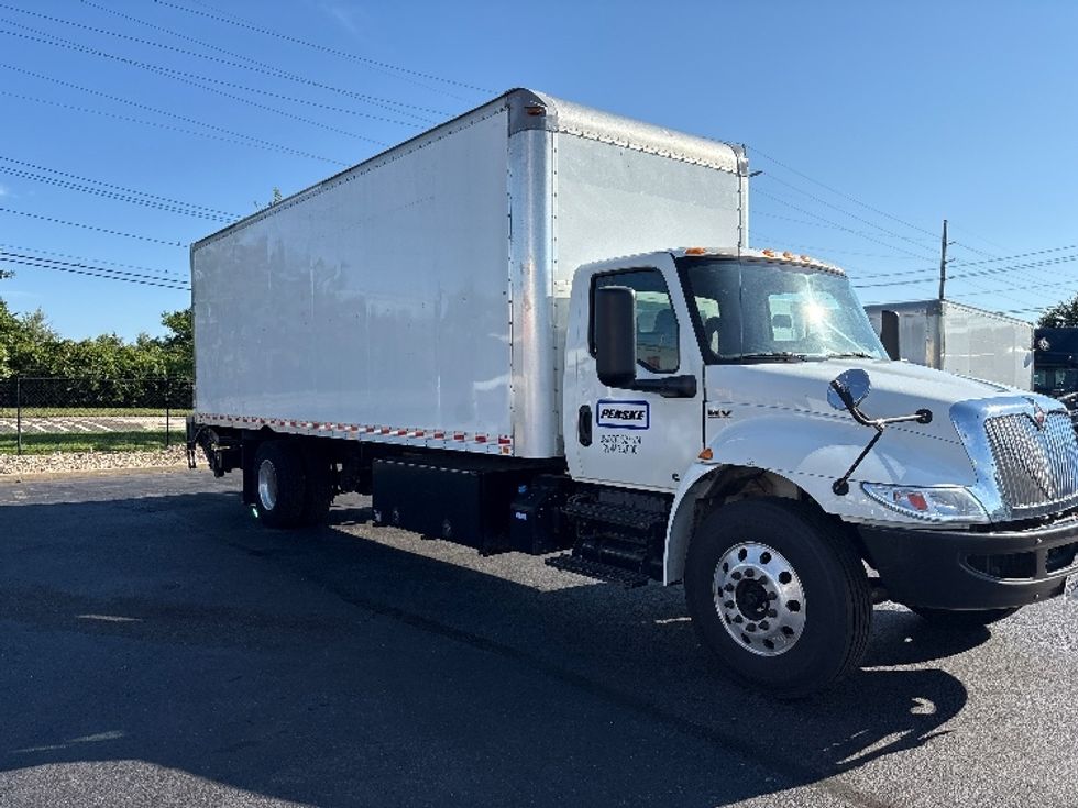 Medium Duty Box Truck-Light and Medium Duty Trucks-International-2021-MV607-West Babylon-NY-115,994\n\t\tmiles-$ 67,750 - Image 1