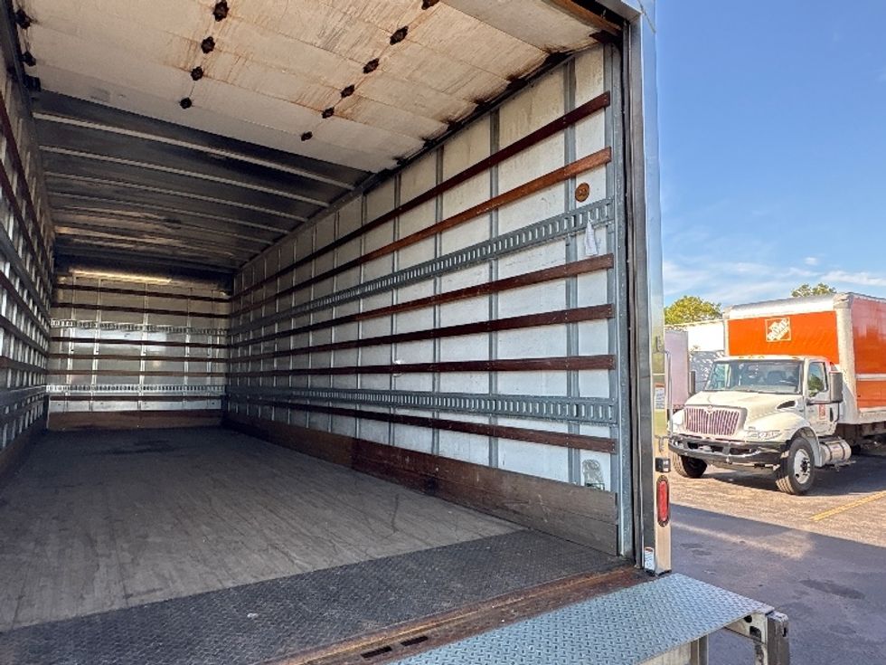 Medium Duty Box Truck-Light and Medium Duty Trucks-International-2021-MV607-West Babylon-NY-115,994\n\t\tmiles-$ 67,750 - Image 12