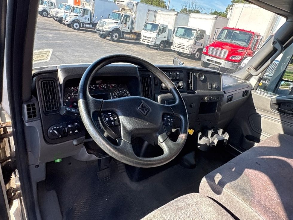 Medium Duty Box Truck-Light and Medium Duty Trucks-International-2021-MV607-West Babylon-NY-115,994\n\t\tmiles-$ 67,750 - Image 17