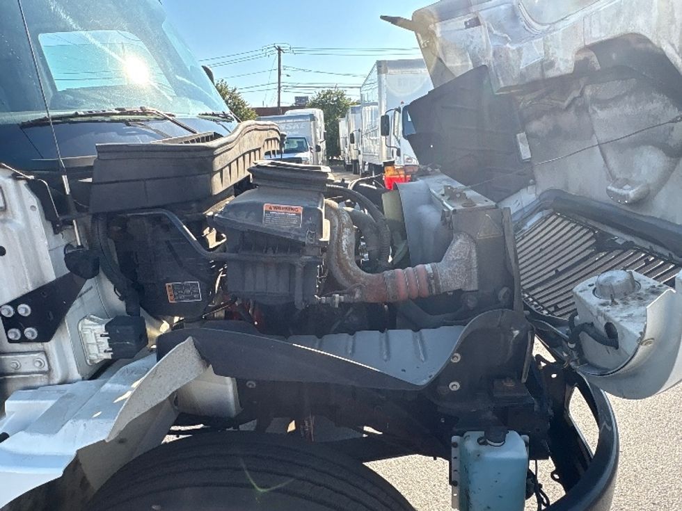 Medium Duty Box Truck-Light and Medium Duty Trucks-International-2021-MV607-West Babylon-NY-115,994\n\t\tmiles-$ 67,750 - Image 23