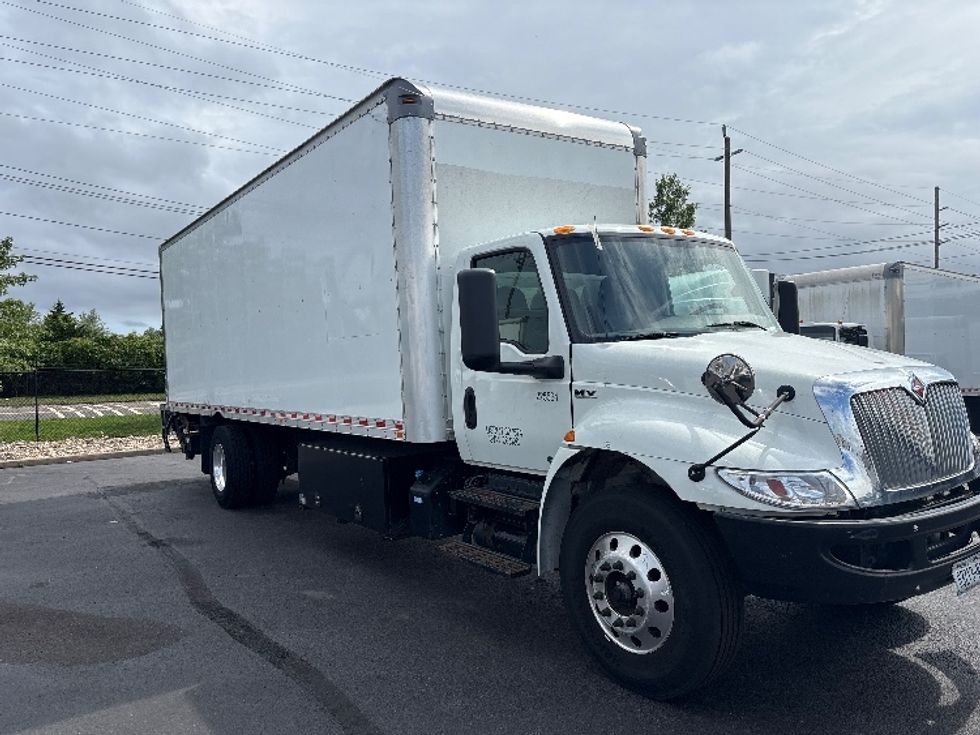 Medium Duty Box Truck-Light and Medium Duty Trucks-International-2021-MV607-West Babylon-NY-143,680\n\t\tmiles-$ 63,750 - Image 1