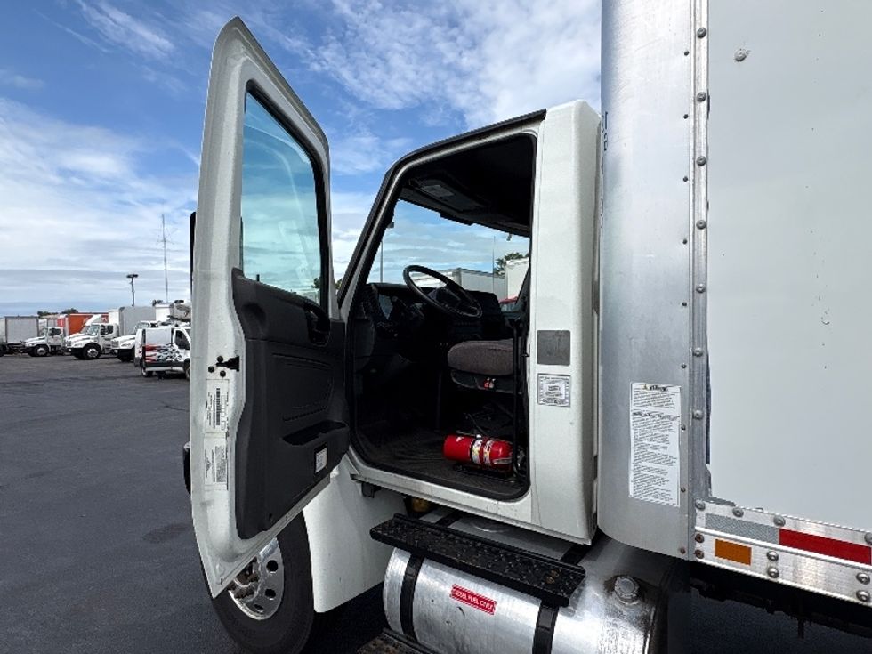 Medium Duty Box Truck-Light and Medium Duty Trucks-International-2021-MV607-West Babylon-NY-143,680\n\t\tmiles-$ 63,750 - Image 16