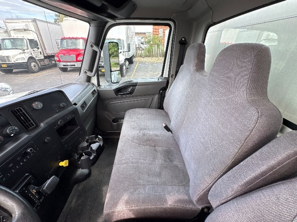Medium Duty Box Truck-Light and Medium Duty Trucks-International-2021-MV607-West Babylon-NY-143,680\n\t\tmiles-$ 63,750 - Image 19