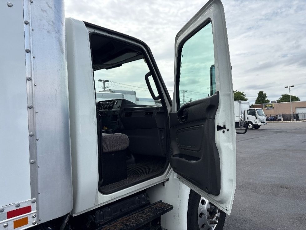 Medium Duty Box Truck-Light and Medium Duty Trucks-International-2021-MV607-West Babylon-NY-143,680\n\t\tmiles-$ 63,750 - Image 20