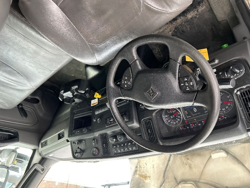 Medium Duty Box Truck-Light and Medium Duty Trucks-International-2021-MV607-West Babylon-NY-205,223\n\t\tmiles-$ 46,750 - Image 16