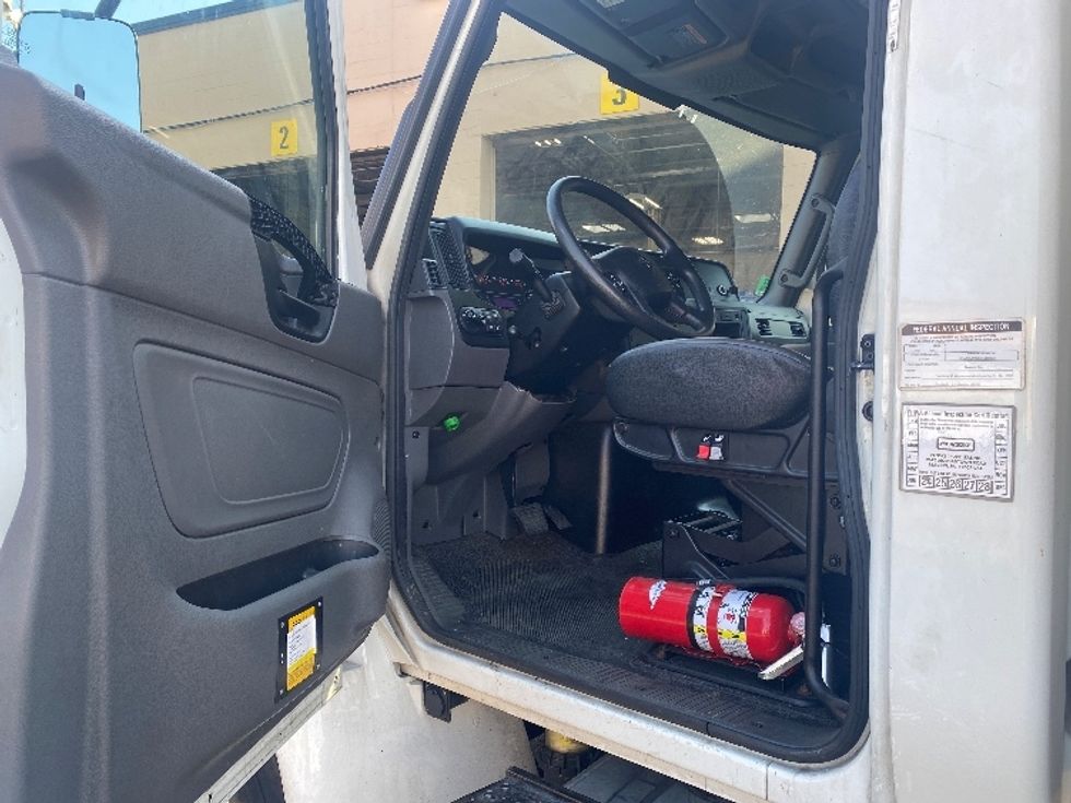 Medium Duty Box Truck-Light and Medium Duty Trucks-International-2021-MV607-West Babylon-NY-79,758\n\t\tmiles-$ 73,000 - Image 16