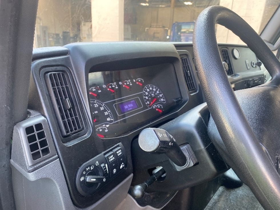 Medium Duty Box Truck-Light and Medium Duty Trucks-International-2021-MV607-West Babylon-NY-79,758\n\t\tmiles-$ 73,000 - Image 18