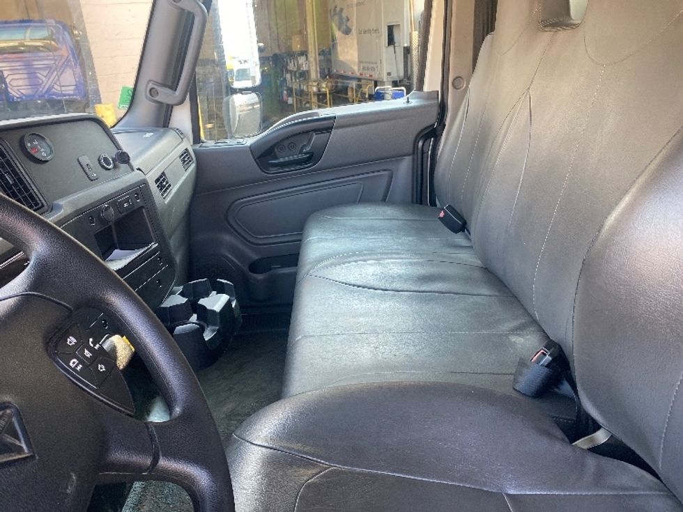 Medium Duty Box Truck-Light and Medium Duty Trucks-International-2021-MV607-West Babylon-NY-79,758\n\t\tmiles-$ 73,000 - Image 19