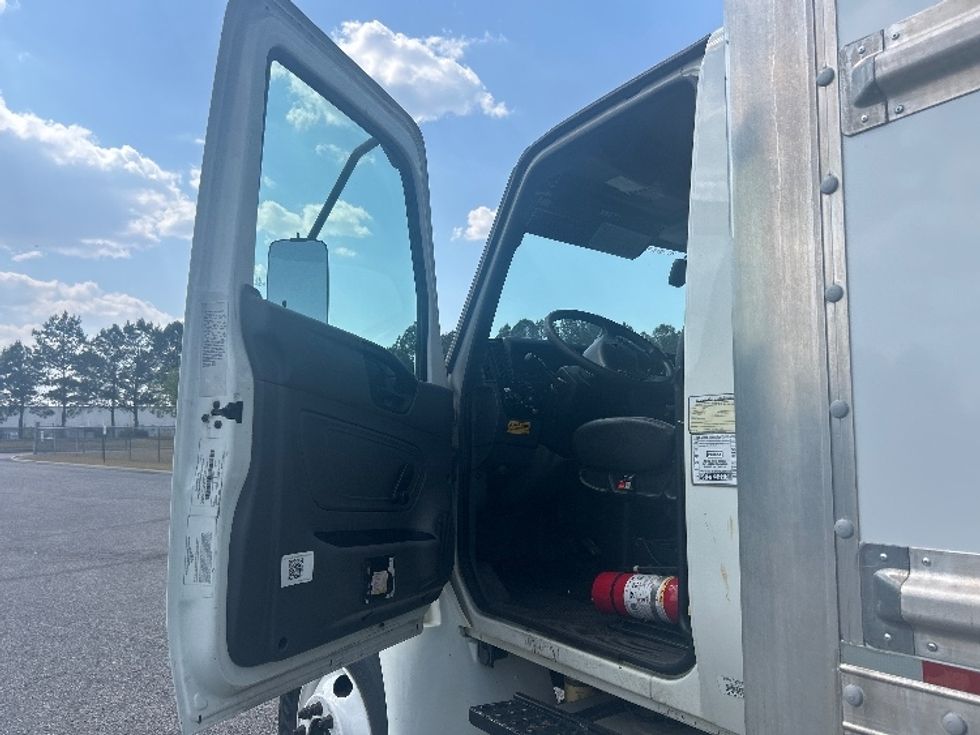 Medium Duty Box Truck-Light and Medium Duty Trucks-International-2021-MV607-West Columbia-SC-212,925\n\t\tmiles-$ 53,000 - Image 16