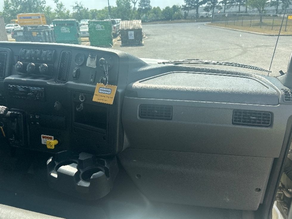 Medium Duty Box Truck-Light and Medium Duty Trucks-International-2021-MV607-West Columbia-SC-212,925\n\t\tmiles-$ 53,000 - Image 21