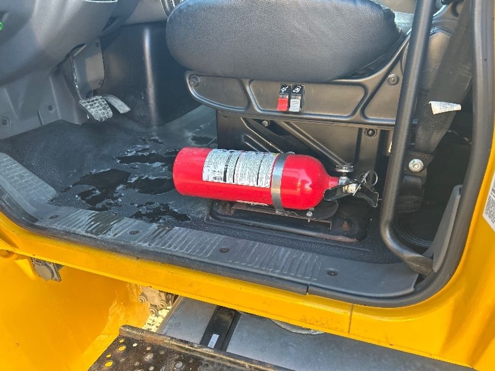 Medium Duty Box Truck-Light and Medium Duty Trucks-International-2021-MV607-West Fargo-ND-224,050\n\t\tmiles-$ 34,500 - Image 25