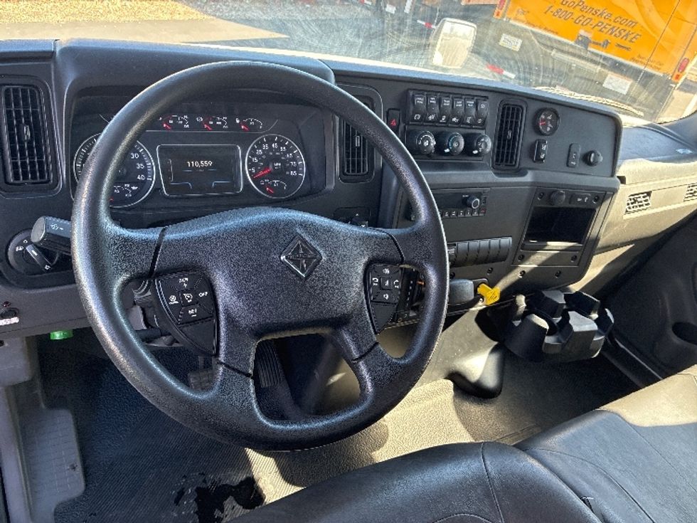 Medium Duty Box Truck-Light and Medium Duty Trucks-International-2021-MV607-West Sacramento-CA-110,559\n\t\tmiles-$ 40,000 - Image 17