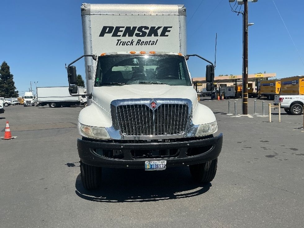 Medium Duty Box Truck-Light and Medium Duty Trucks-International-2021-MV607-West Sacramento-CA-193,413\n\t\tmiles-$ 53,000 - Image 2