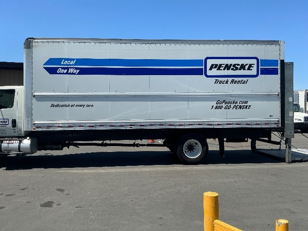 Medium Duty Box Truck-Light and Medium Duty Trucks-International-2021-MV607-West Sacramento-CA-193,413\n\t\tmiles-$ 53,000 - Image 4