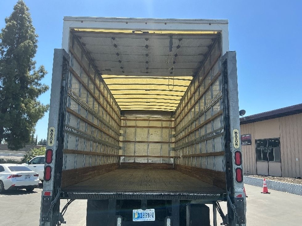 Medium Duty Box Truck-Light and Medium Duty Trucks-International-2021-MV607-West Sacramento-CA-193,413\n\t\tmiles-$ 53,000 - Image 8
