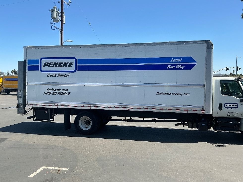 Medium Duty Box Truck-Light and Medium Duty Trucks-International-2021-MV607-West Sacramento-CA-193,413\n\t\tmiles-$ 53,000 - Image 15