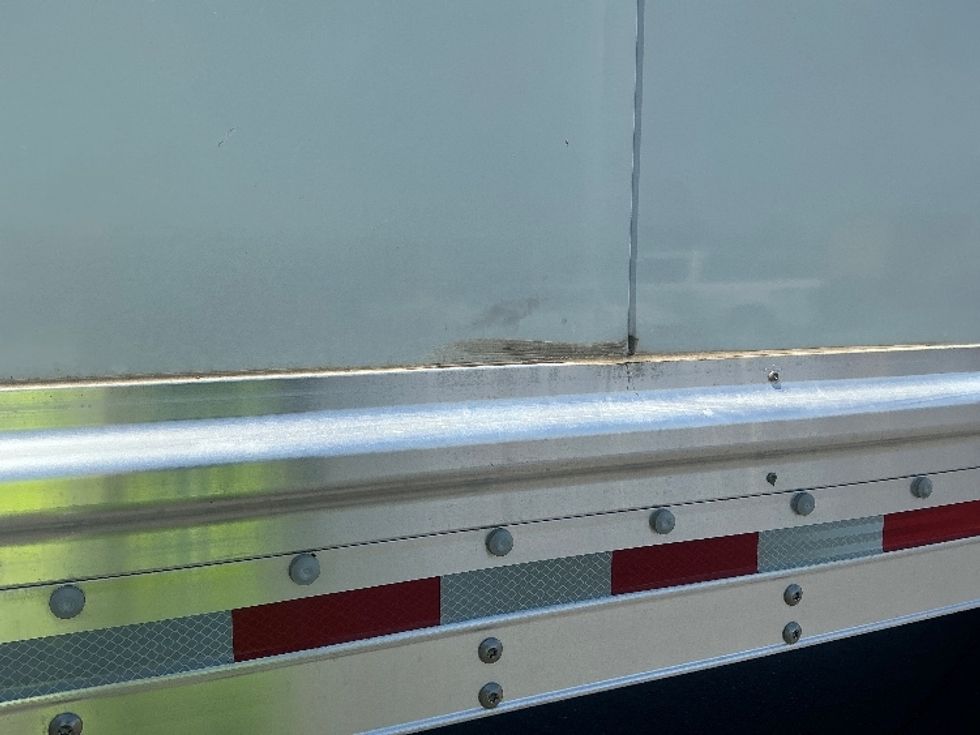 Medium Duty Box Truck-Light and Medium Duty Trucks-International-2021-MV607-West Sacramento-CA-193,413\n\t\tmiles-$ 53,000 - Image 26