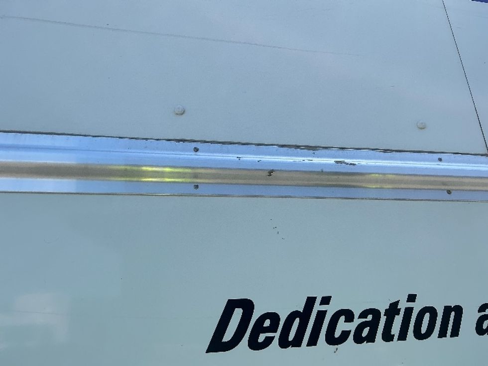 Medium Duty Box Truck-Light and Medium Duty Trucks-International-2021-MV607-West Sacramento-CA-193,413\n\t\tmiles-$ 53,000 - Image 29