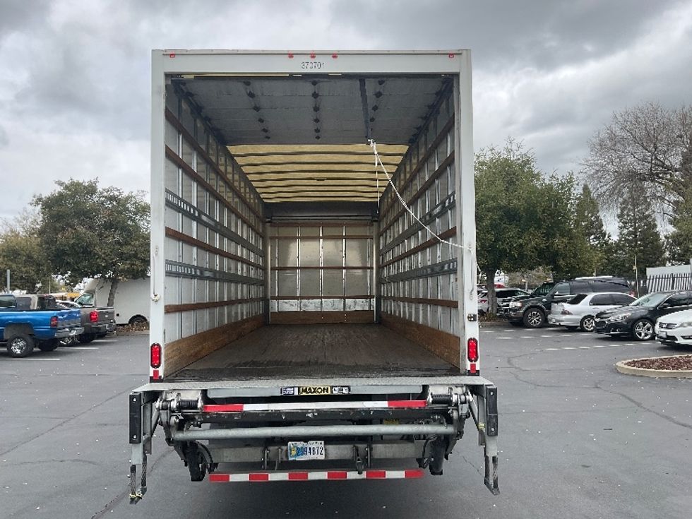 Medium Duty Box Truck-Light and Medium Duty Trucks-International-2021-MV607-West Sacramento-CA-211,712\n\t\tmiles-$ 52,500 - Image 8