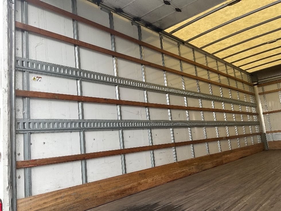 Medium Duty Box Truck-Light and Medium Duty Trucks-International-2021-MV607-West Sacramento-CA-211,712\n\t\tmiles-$ 52,500 - Image 11