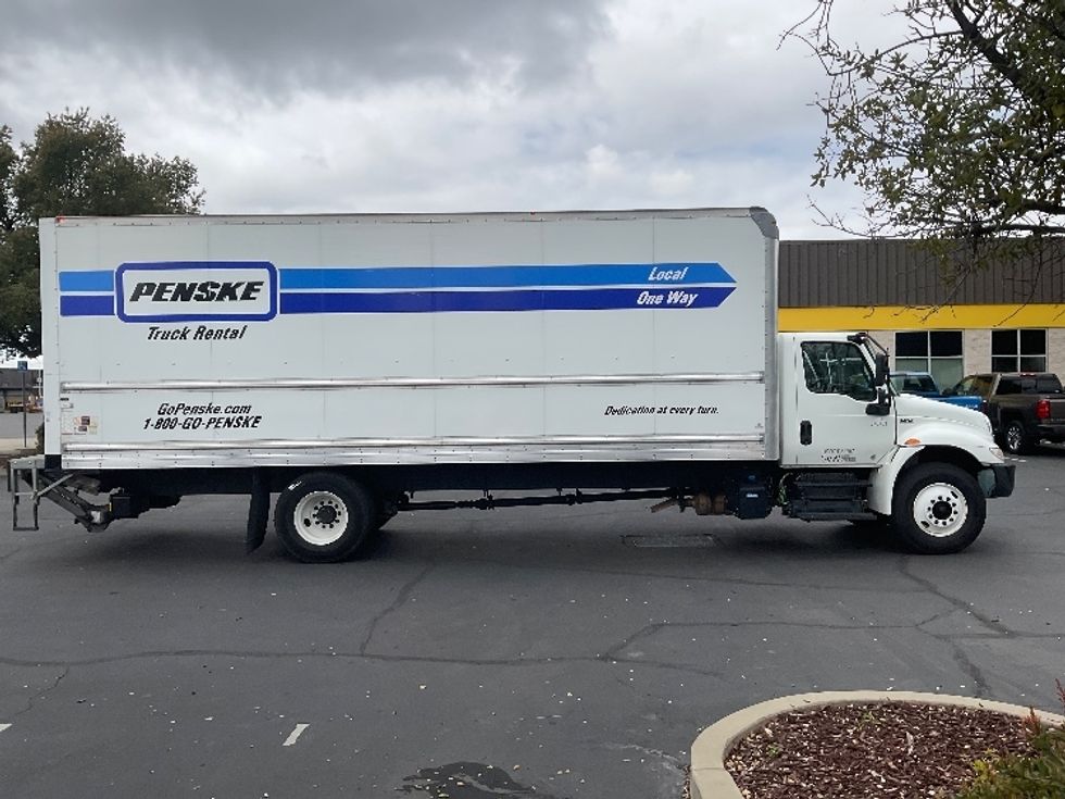 Medium Duty Box Truck-Light and Medium Duty Trucks-International-2021-MV607-West Sacramento-CA-211,712\n\t\tmiles-$ 52,500 - Image 15