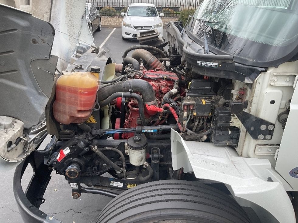 Medium Duty Box Truck-Light and Medium Duty Trucks-International-2021-MV607-West Sacramento-CA-211,712\n\t\tmiles-$ 52,500 - Image 24