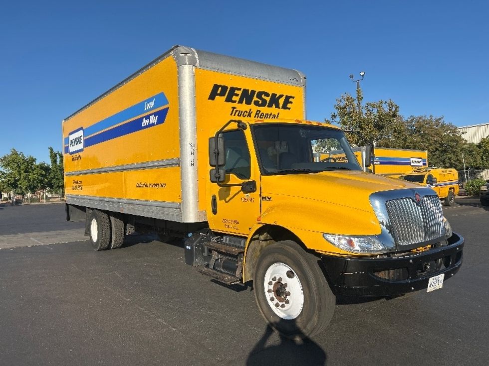 Medium Duty Box Truck-Light and Medium Duty Trucks-International-2021-MV607-West Sacramento-CA-212,986\n\t\tmiles-$ 40,500 - Image 1