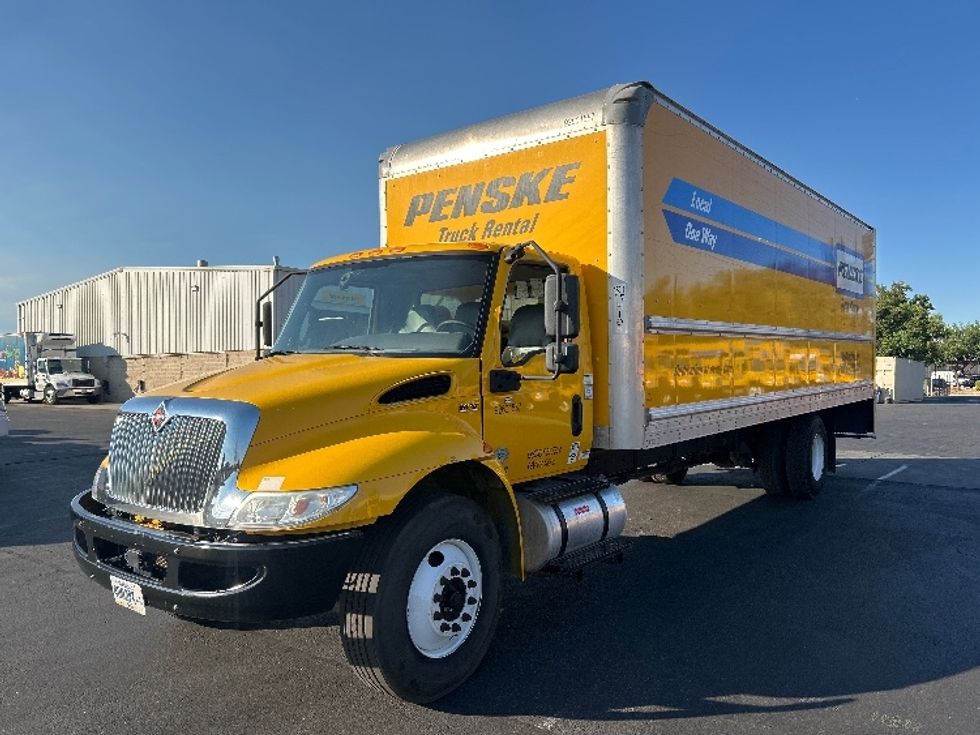 Medium Duty Box Truck-Light and Medium Duty Trucks-International-2021-MV607-West Sacramento-CA-212,986\n\t\tmiles-$ 40,500 - Image 3