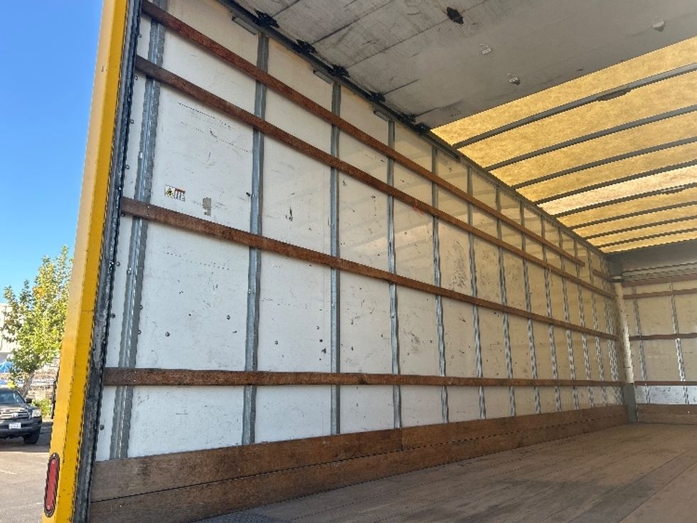 Medium Duty Box Truck-Light and Medium Duty Trucks-International-2021-MV607-West Sacramento-CA-212,986\n\t\tmiles-$ 40,500 - Image 10