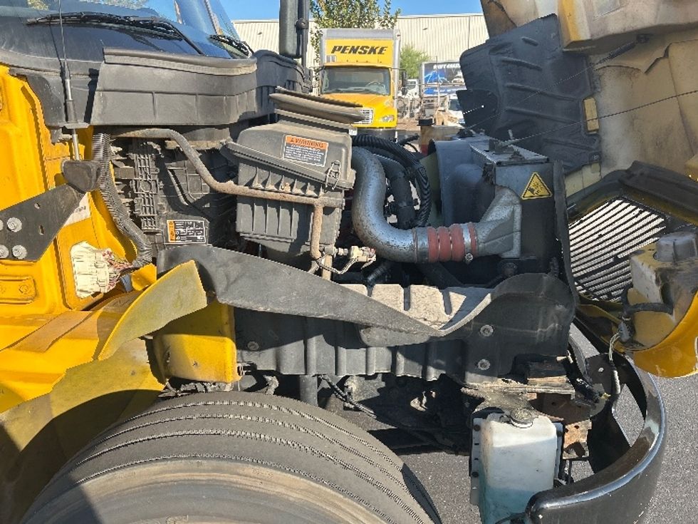 Medium Duty Box Truck-Light and Medium Duty Trucks-International-2021-MV607-West Sacramento-CA-212,986\n\t\tmiles-$ 40,500 - Image 22