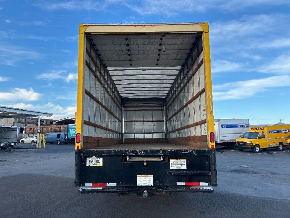 Medium Duty Box Truck-Light and Medium Duty Trucks-International-2021-MV607-West Sacramento-CA-217,534\n\t\tmiles-$ 39,750 - Image 8