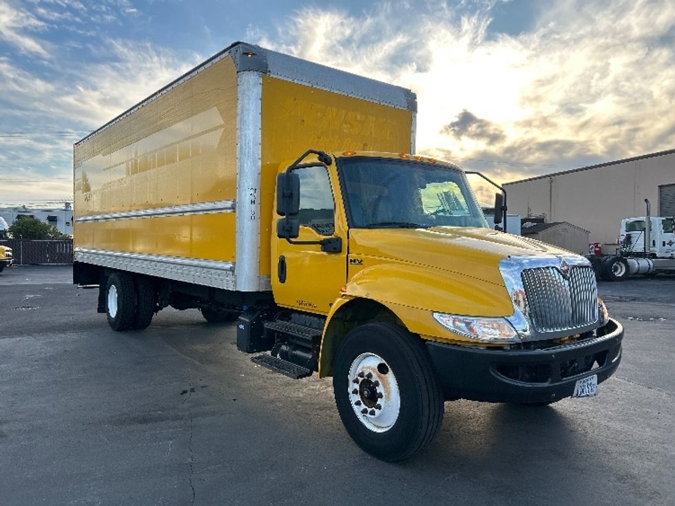 Medium Duty Box Truck-Light and Medium Duty Trucks-International-2021-MV607-West Sacramento-CA-217,534\n\t\tmiles-$ 39,750 - Image 1