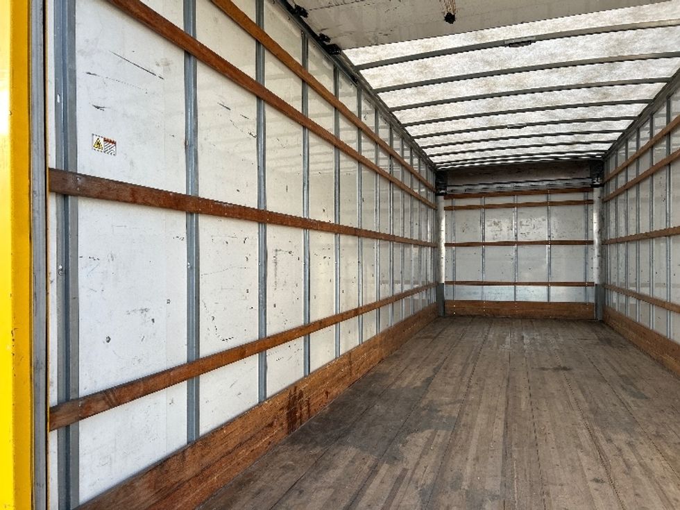 Medium Duty Box Truck-Light and Medium Duty Trucks-International-2021-MV607-West Sacramento-CA-217,534\n\t\tmiles-$ 39,750 - Image 11