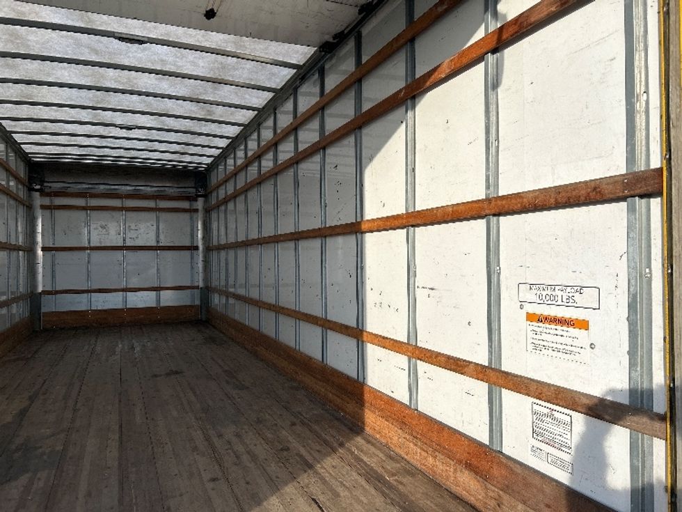 Medium Duty Box Truck-Light and Medium Duty Trucks-International-2021-MV607-West Sacramento-CA-217,534\n\t\tmiles-$ 39,750 - Image 12
