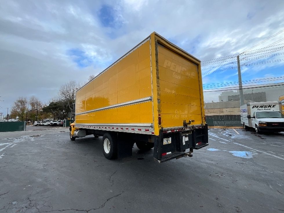 Medium Duty Box Truck-Light and Medium Duty Trucks-International-2021-MV607-West Sacramento-CA-220,117\n\t\tmiles-$ 39,250 - Image 6
