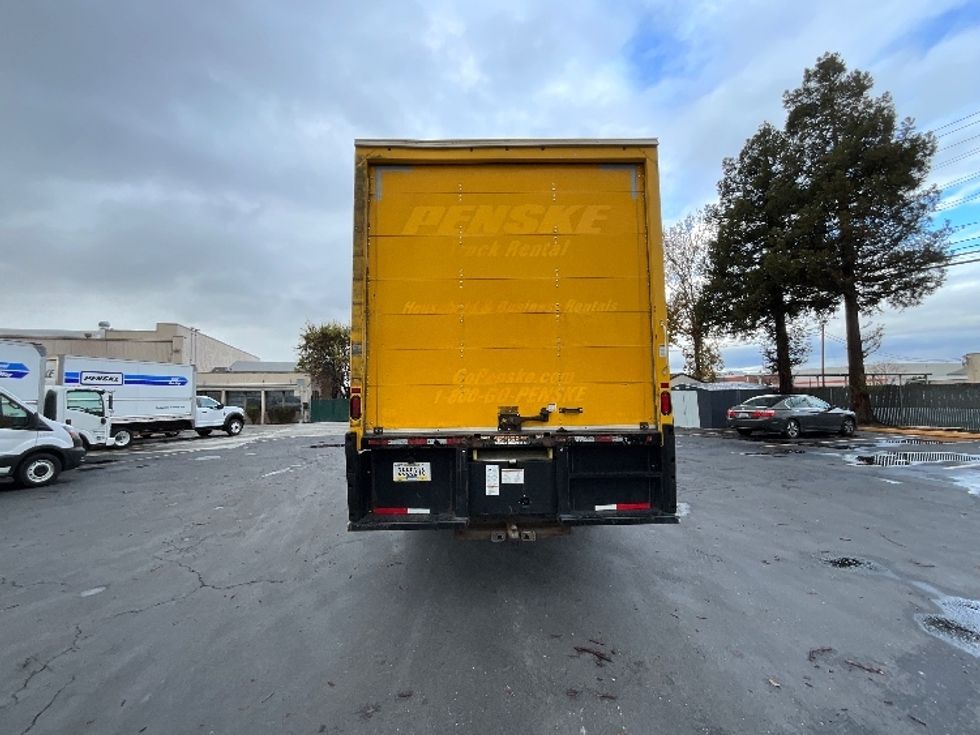 Medium Duty Box Truck-Light and Medium Duty Trucks-International-2021-MV607-West Sacramento-CA-220,117\n\t\tmiles-$ 39,250 - Image 7