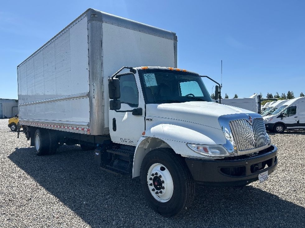 Medium Duty Box Truck-Light and Medium Duty Trucks-International-2021-MV607-West Sacramento-CA-235,962\n\t\tmiles-$ 46,250 - Image 1