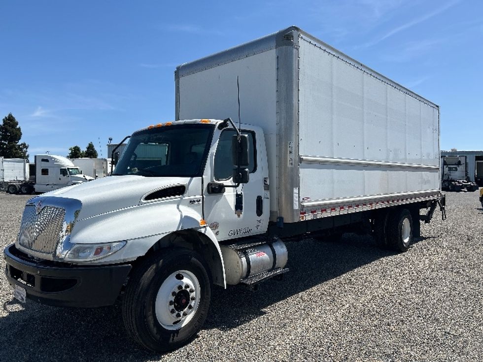 Medium Duty Box Truck-Light and Medium Duty Trucks-International-2021-MV607-West Sacramento-CA-235,962\n\t\tmiles-$ 46,250 - Image 3